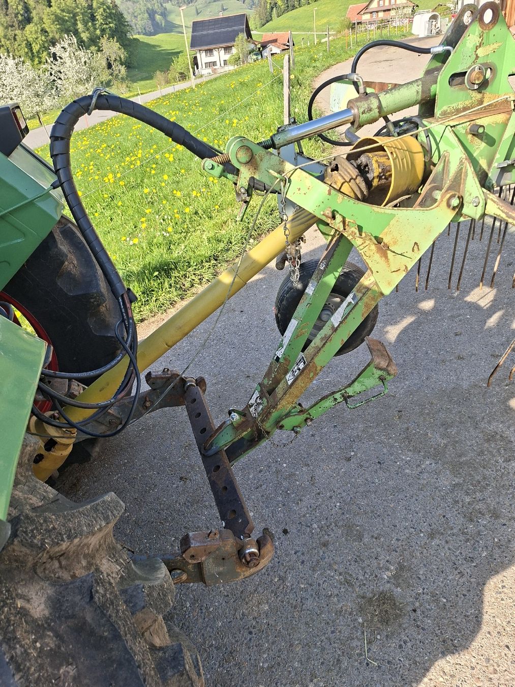 Raccolta foraggio grezzo: stoll R 1405 S doppelschwader – Usato da Wald ZH venduto da jk98 1
