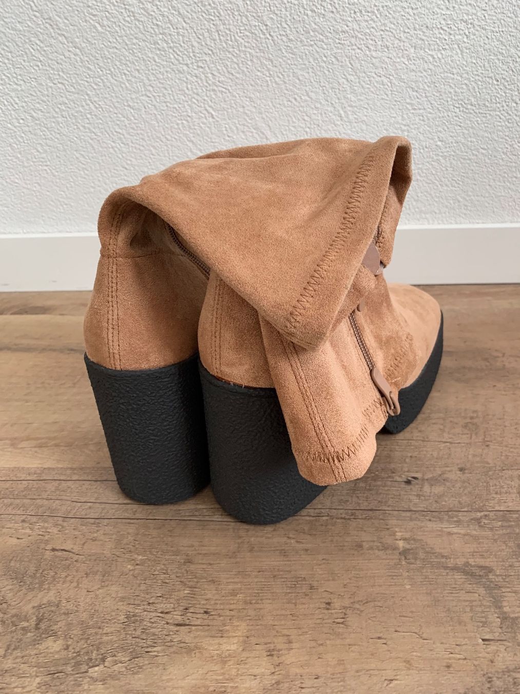 Damenschuhe: Ganz neue Stiefel, Grösse 37 – Neu (gemäss Beschreibung) aus Altendorf von Beauty_Girl83 2