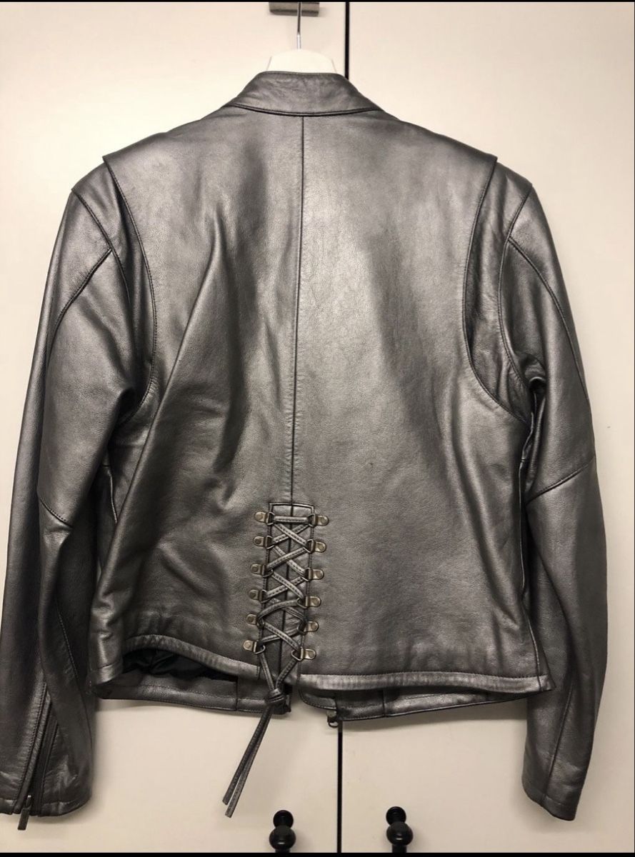 Harley-Davidson Vestes: Veste en cuire argentée Harley Davidson – D'occasion à Lausanne par uma_59zl 1