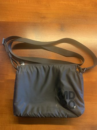 Mandarina Duck MD20 Umhängetasche zu verkaufen