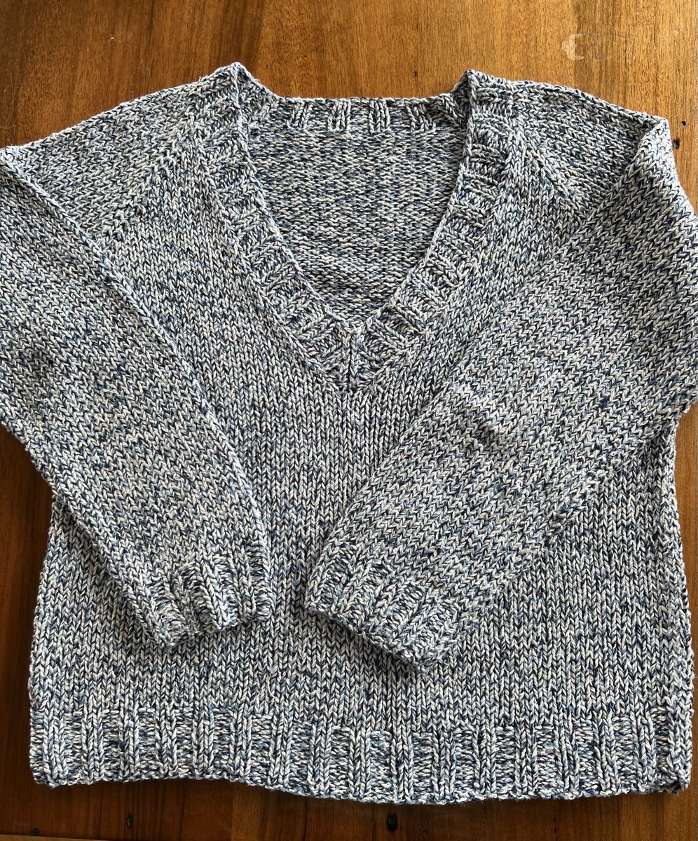 Pullover & Sweatshirts: Damenpullover blau/weiss meliert – Neu (gemäss Beschreibung) aus Hochdorf von la_nationale