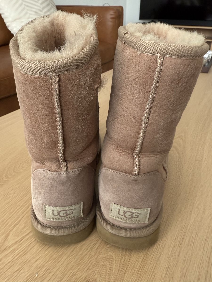 Ugg Chaussures femmes: UGG Stiefel Damen Grösse 37 – D'occasion à Gebenstorf par sdent 2