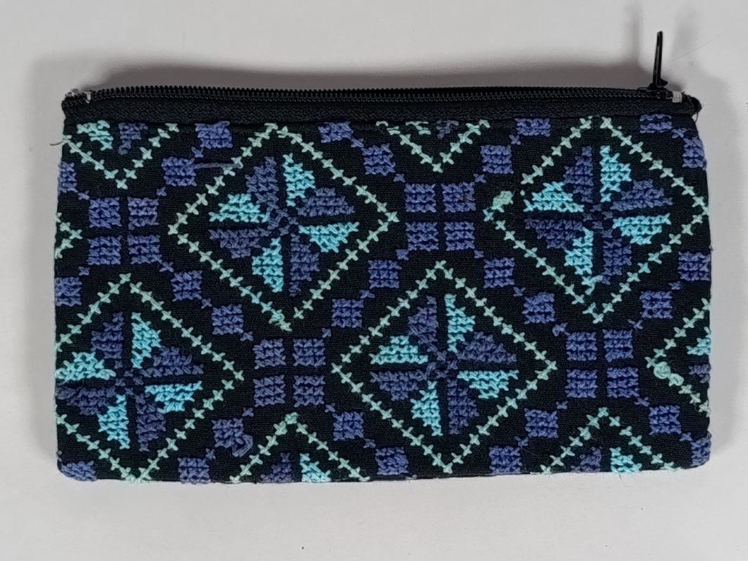 Borse: Pochette bleue avec fermeture éclair 9 x 15.5 cm – Nuovo (secondo la descrizione) da Thielle venduto da Plusvalue_Neuchatel