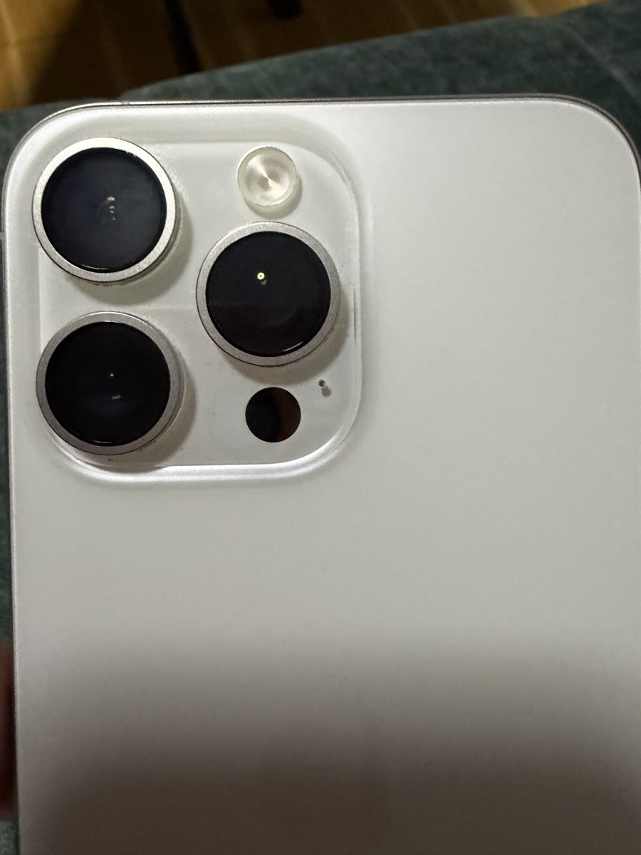 Apple Handys / Smartphones: iPhone 15 Pro Max, 256gb in weiss – Gebraucht aus Bern von Bosanac3014 3
