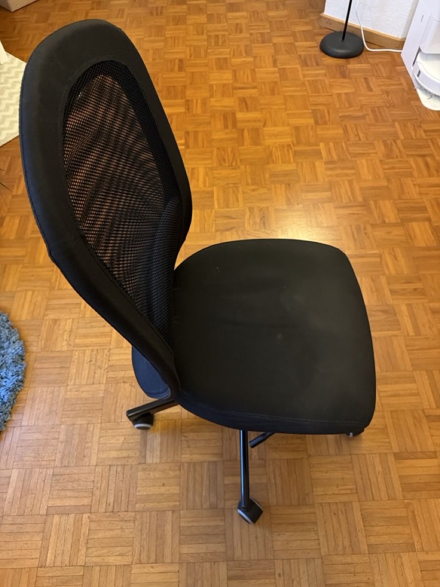Ikea Sedie: Ergonomic Office Chair, Black, Adjustable Height,Used. – Usato da Zürich venduto da smanaswi 3