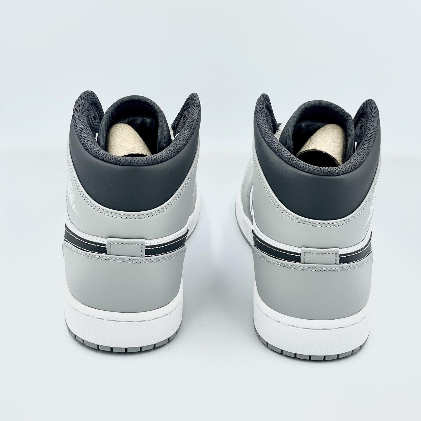 Jordan Scarpe da uomo: Jordan 1 Mid Light Smoke Grey EU 40.5 – Nuovo e nell'imballaggio originale da Erlinsbach venduto da sasneakers 5