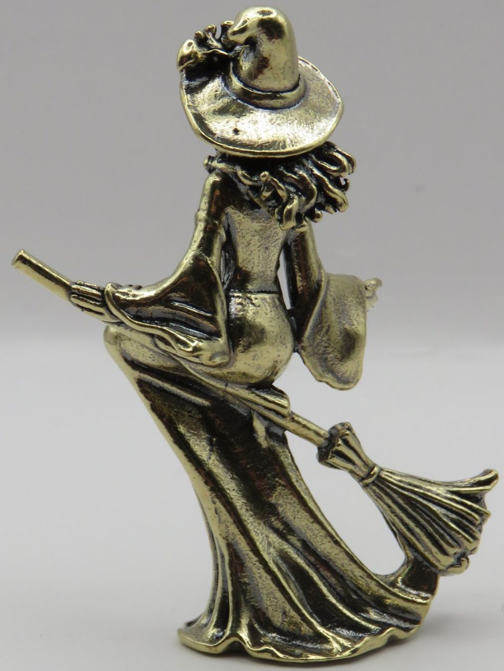 Figuren: HEXENFIGUR aus Messing - Dekoration - 5.5x4.2cm – Neu und originalverpackt aus Grenchen von Yamahwildstar16 4