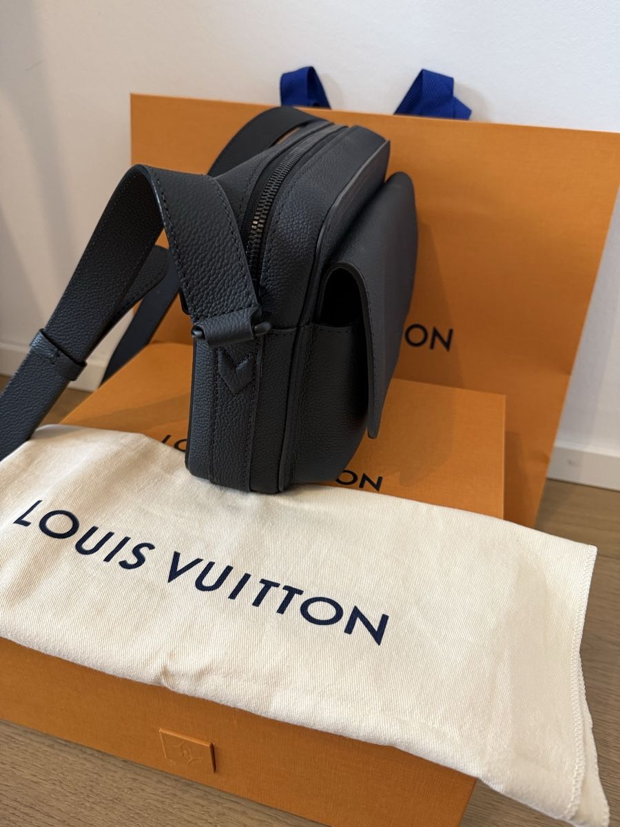 Louis Vuitton Borse: Louis Vuitton Bording Messenger Bag – Nuovo (secondo la descrizione) da Ettingen venduto da hin_qf7r 4