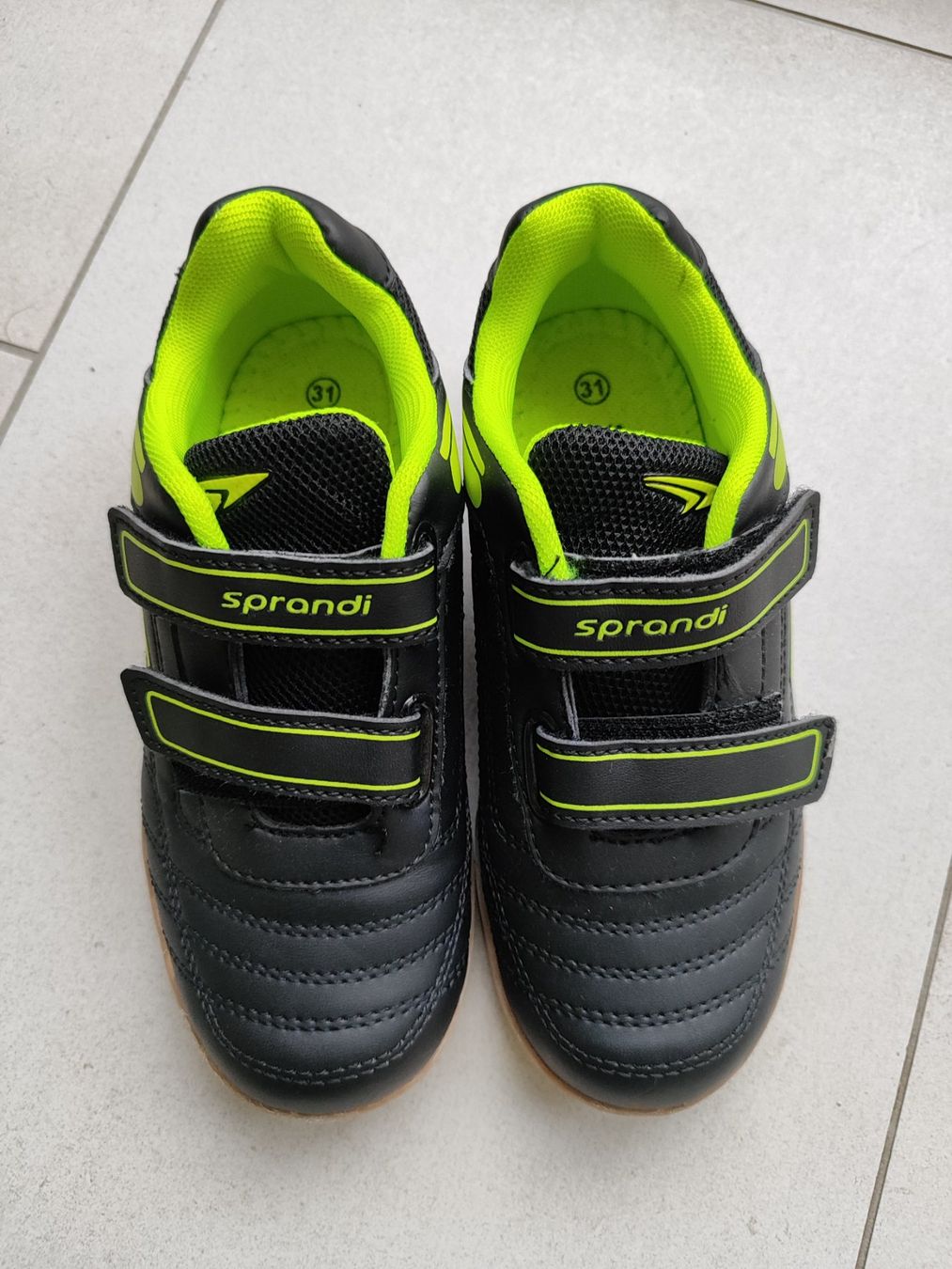 Scarpe per ragazzi: Neue Turnschuhe, Hallenschuhe Sprandi Gr. 31 – Nuovo (secondo la descrizione) da Seon venduto da Mandes1 1