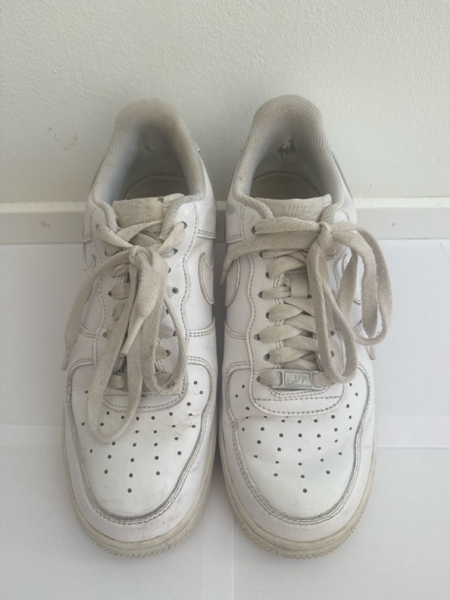 Nike Chaussures hommes: Nike Air Force – D'occasion à St. Niklausen LU par car_2562