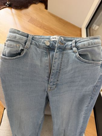 Jeans Zara hellblau Grösse 36 guter Zustand