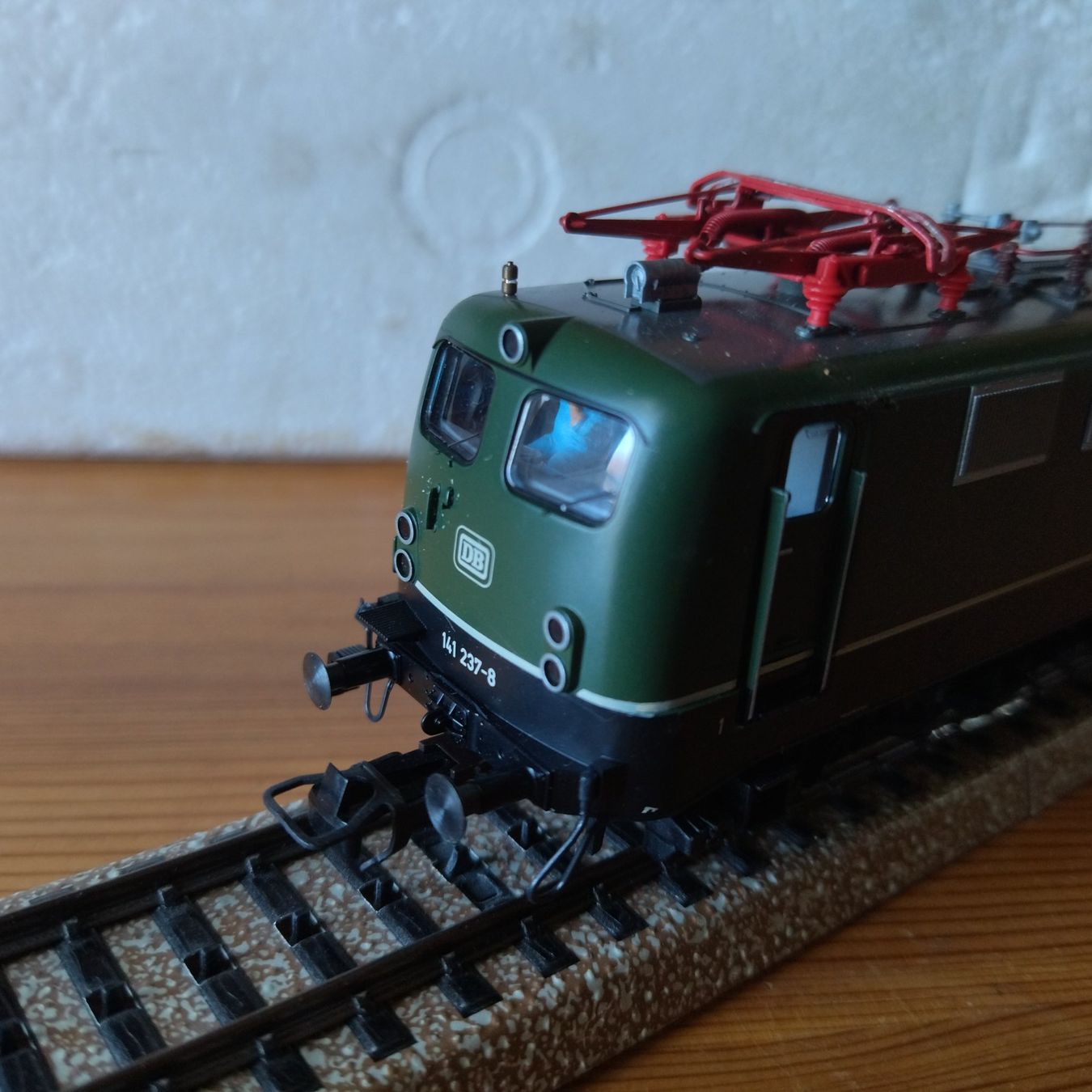 Fleischmann Modelleisenbahnen: Fleischmann Lok 141 237-8 (876) – Gebraucht aus Basel von BeanieUp 2