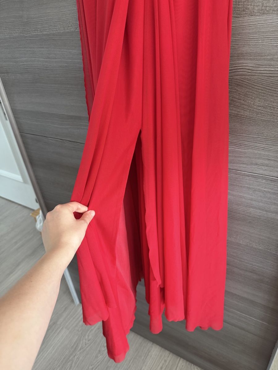 Vestiti: Abendkleid – Usato da Solothurn venduto da nad_y9cd 3