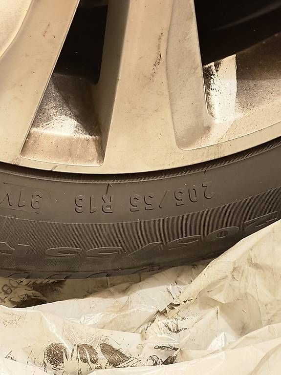 Pneumatici & Ruote complete: VW Kompletträder – Usato da Baden venduto da EMRUBE 1