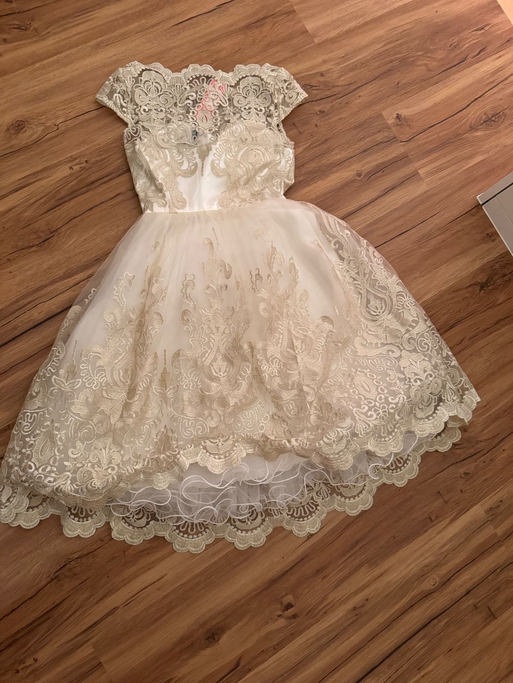 Vestiti: Kleid / Spitzenkleid / Gold / Tüll / Gr. 36 – Nuovo e nell'imballaggio originale da Hünibach venduto da s.leptir 1