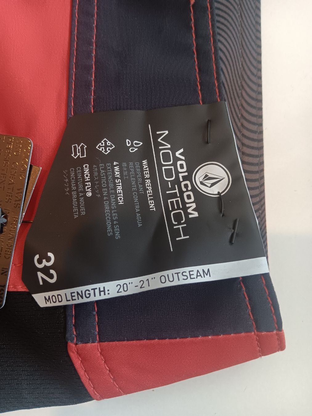 Volcom Badehosen: Board shorts Volcom 32" – Neu und originalverpackt aus Versoix von lpid69 2