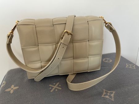 Umhängetasche Crossbody echt Leder, Flechtleder, creme, top
