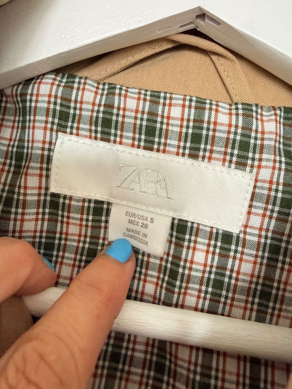 Zara Jacken: Zara oversized style short raincoat with checked hood size S – Gebraucht aus Uerikon von kpr_t5k2 4