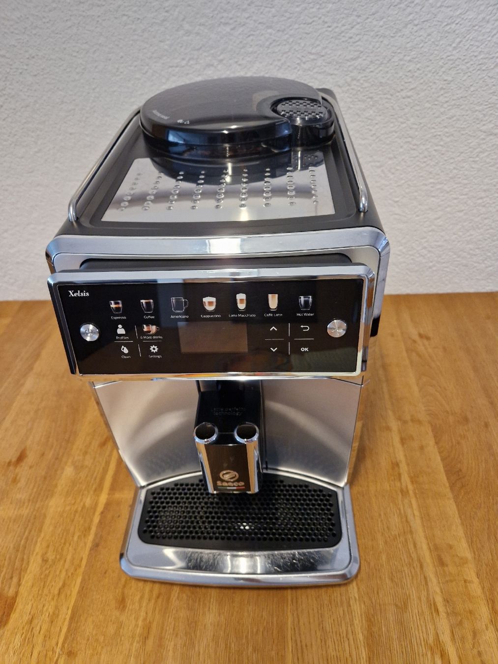 Saeco Kaffeemaschinen & Espressomaschinen: Saeco Xelsis Kaffevollautomat – Gebraucht aus Märstetten von Timeforce 1