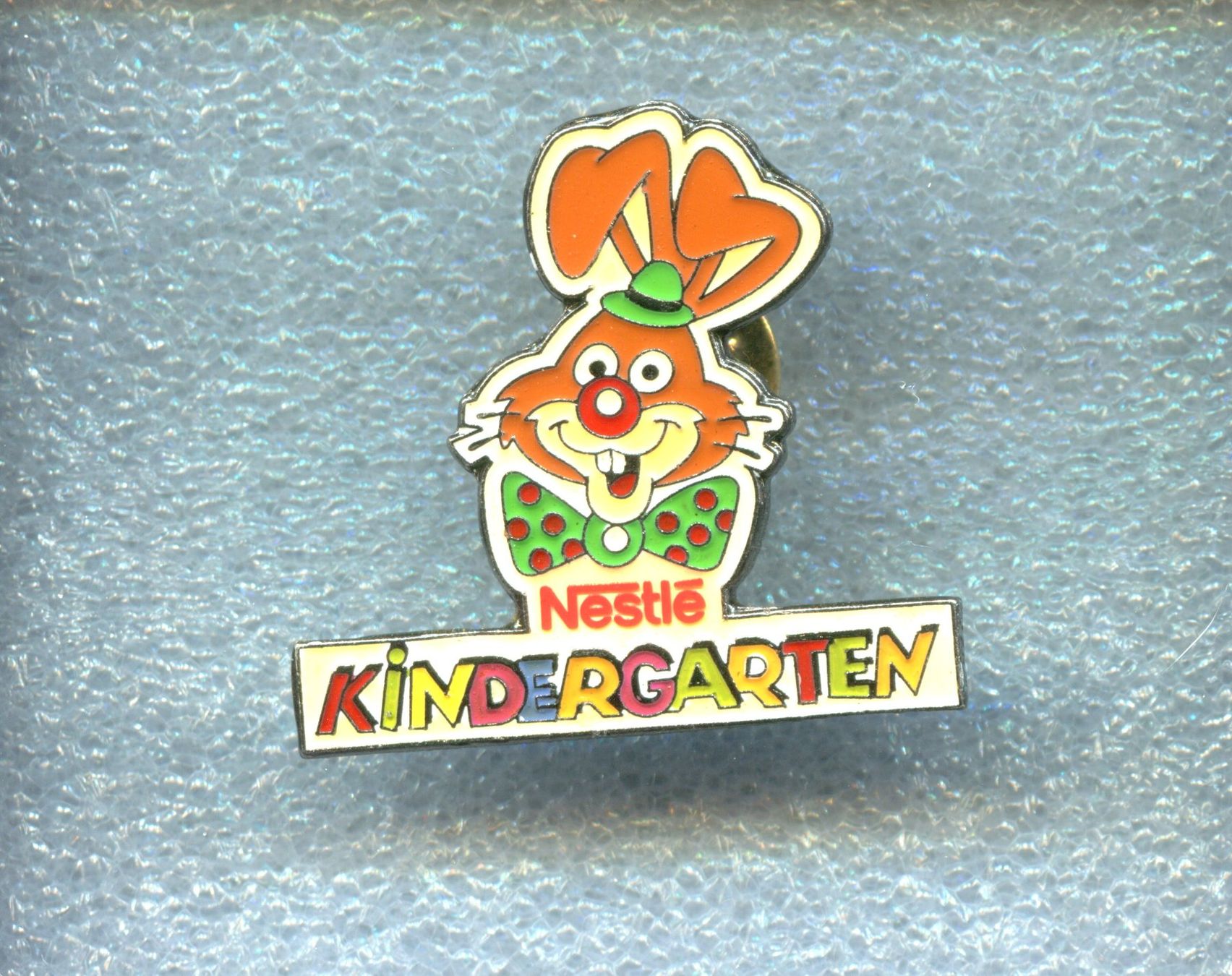 Placchette & Badge: Néstlé  KINDERGARTEN – Usato da Winterthur venduto da Sammleroase