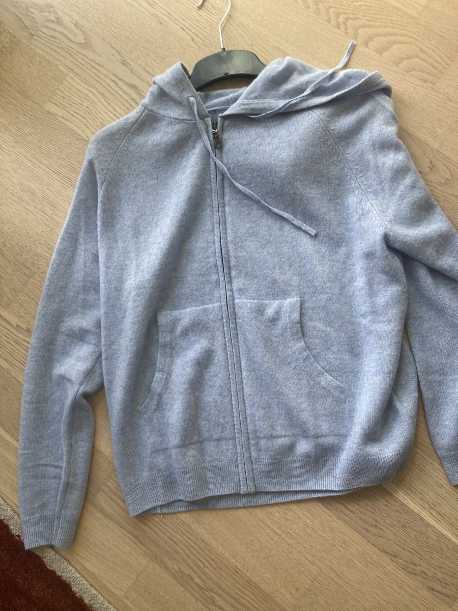 Giacche: fabrikneue Kaschmirjacke, hellblau, Gr. M – Nuovo e nell'imballaggio originale da Otelfingen venduto da pat_8jmb