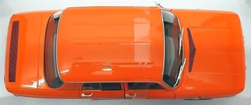 Renault Modellautos: RENAULT 8 TS im Massstab 1:18 – Neu und originalverpackt aus Erlenbach im Simmental von Model_box 8