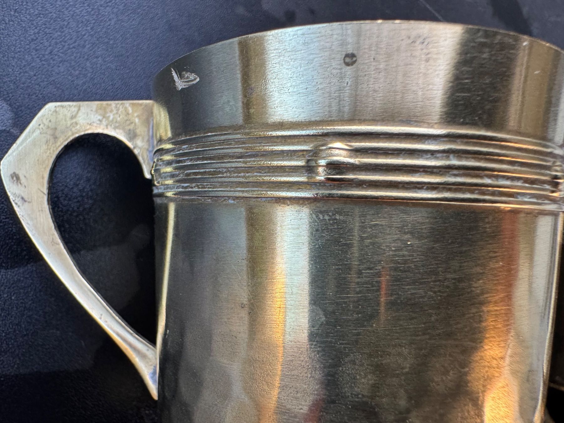 Set di piatti: Art Deco Tee Gläser, handgeschilffen,  in Messing Haltern – Usato da Zürich venduto da Husopaska 2