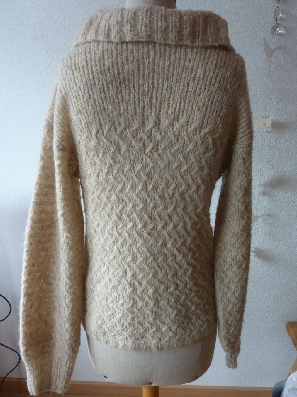 Pullover & Sweatshirts: Strickpullover, beige 34/36 kuschelweich – Neu (gemäss Beschreibung) aus Waldstatt von Kananaskis1 2