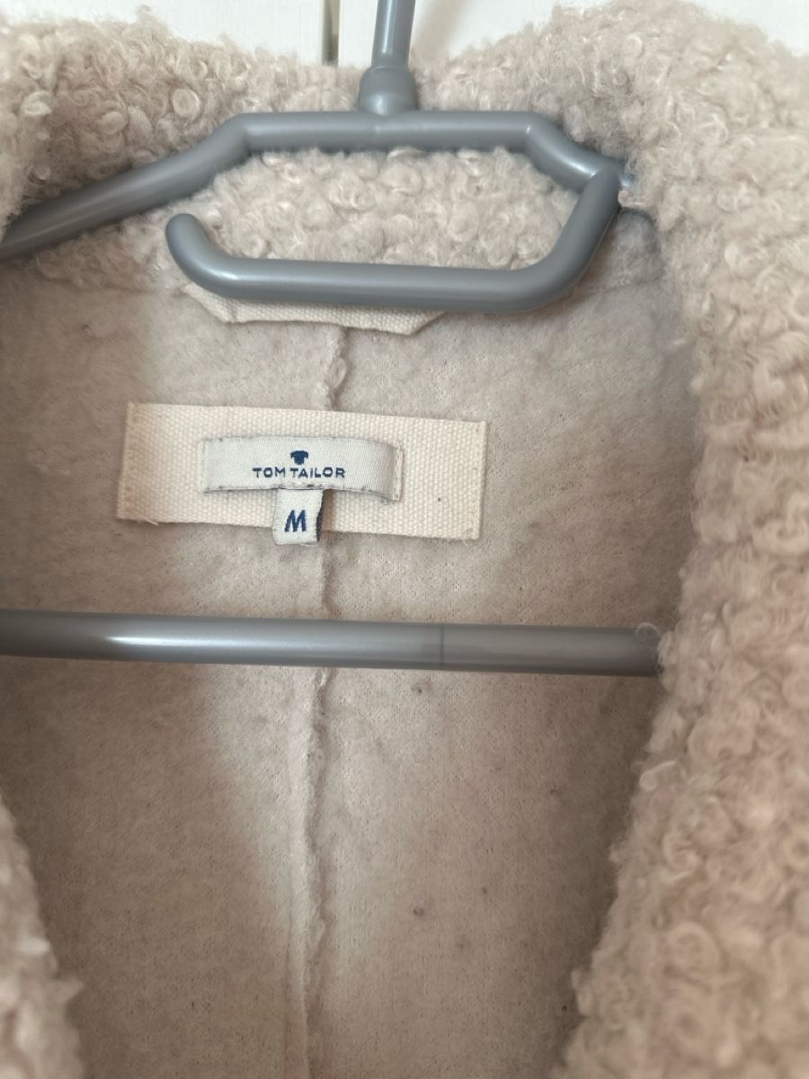 Tom Tailor Cappotti: Mantel Tom Tailor Teddyfutter beige flauschig Grösse M  – Usato da Buchs AG venduto da Dasmusstduhaben 1