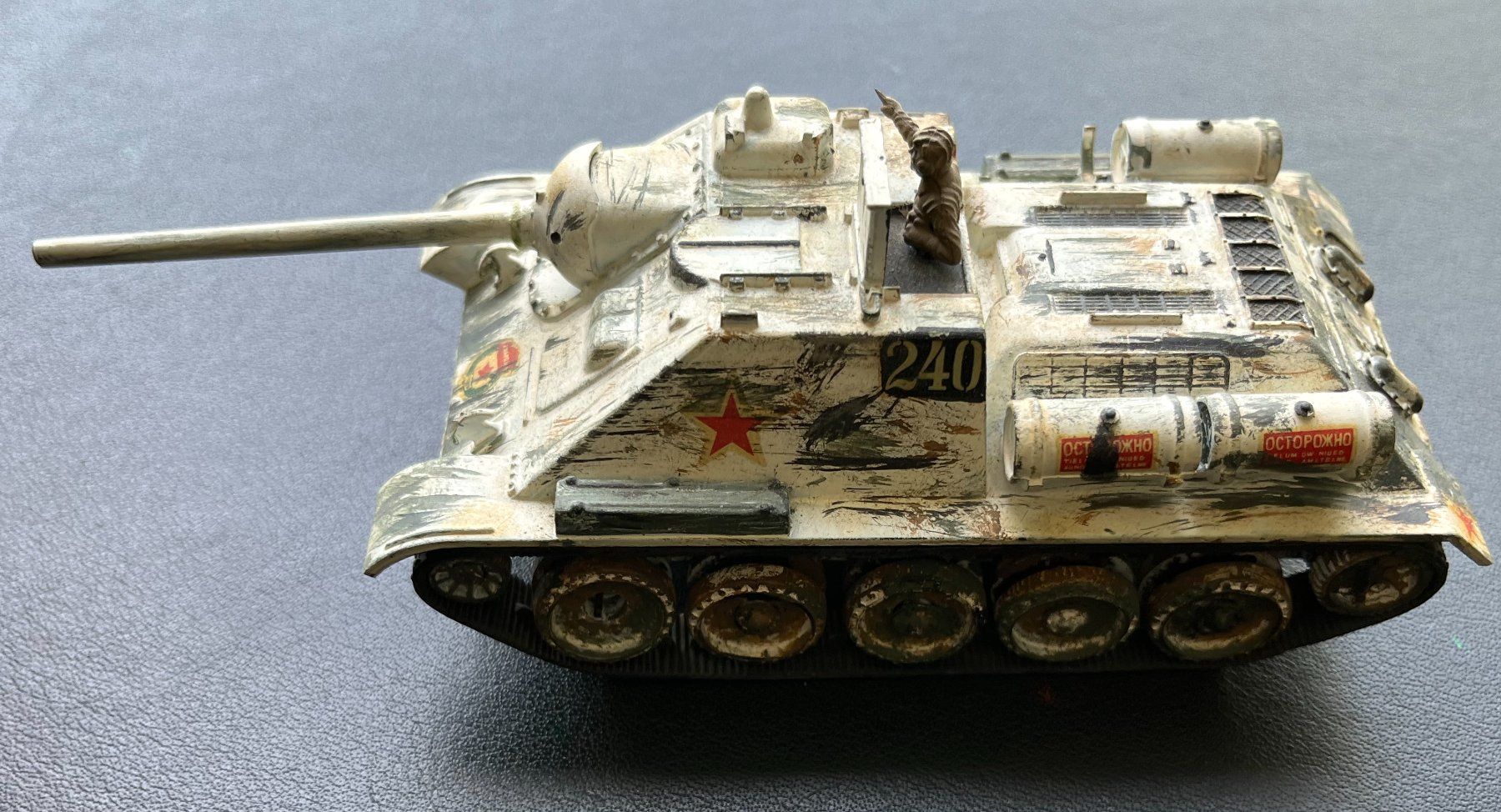 Kit di modellismo & Modellini statici: 1/48 Sowjetischer Panzer  SU-85  WW II – Usato da Küsnacht ZH venduto da Koluk