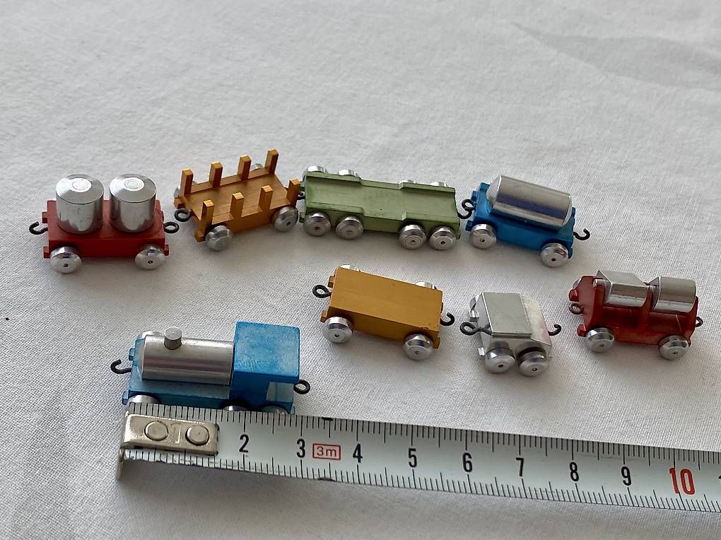 Modellini di ferrovie: Kleine Eisenbahn aus Aluminium – Usato da Basel venduto da 12Glory 1