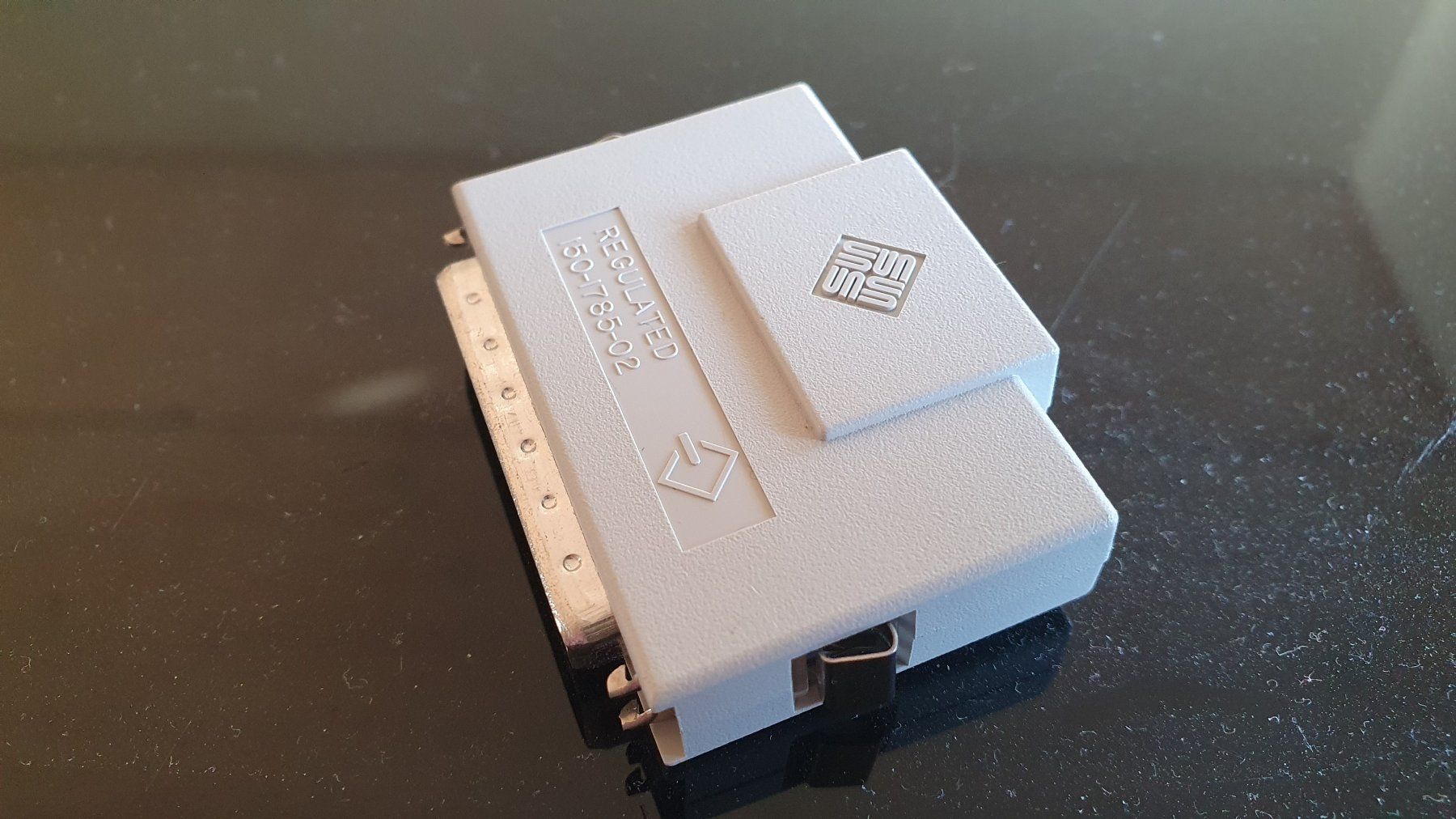 Laufwerke & Adapter: Sun Microsystems 150-1785-02 SCSI Terminator – Gebraucht aus Giswil von online-Brockenhaus 1