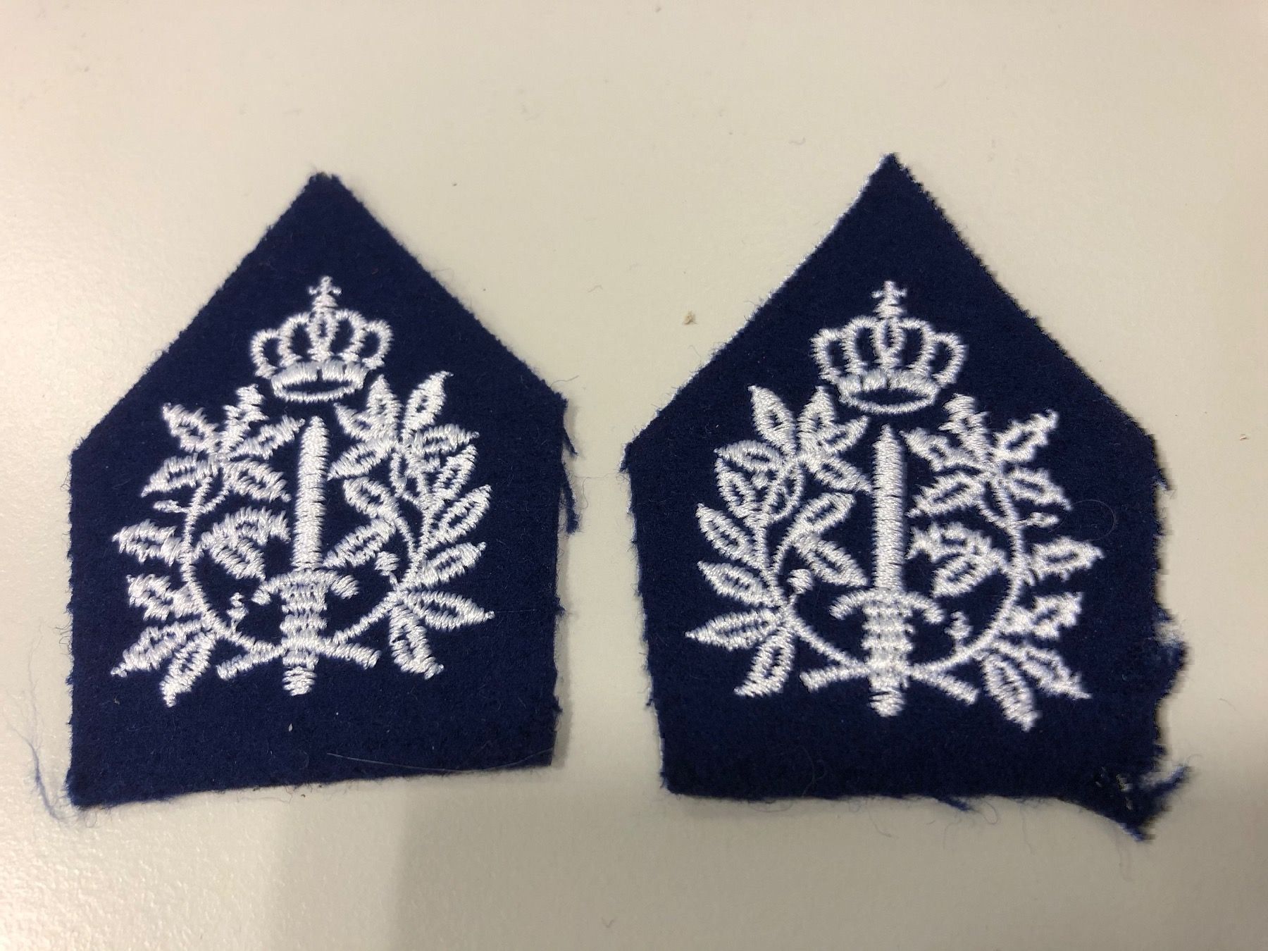 Placchette & Badge: badge abzeichen police customs – Usato da Lyss venduto da Schmuggler
