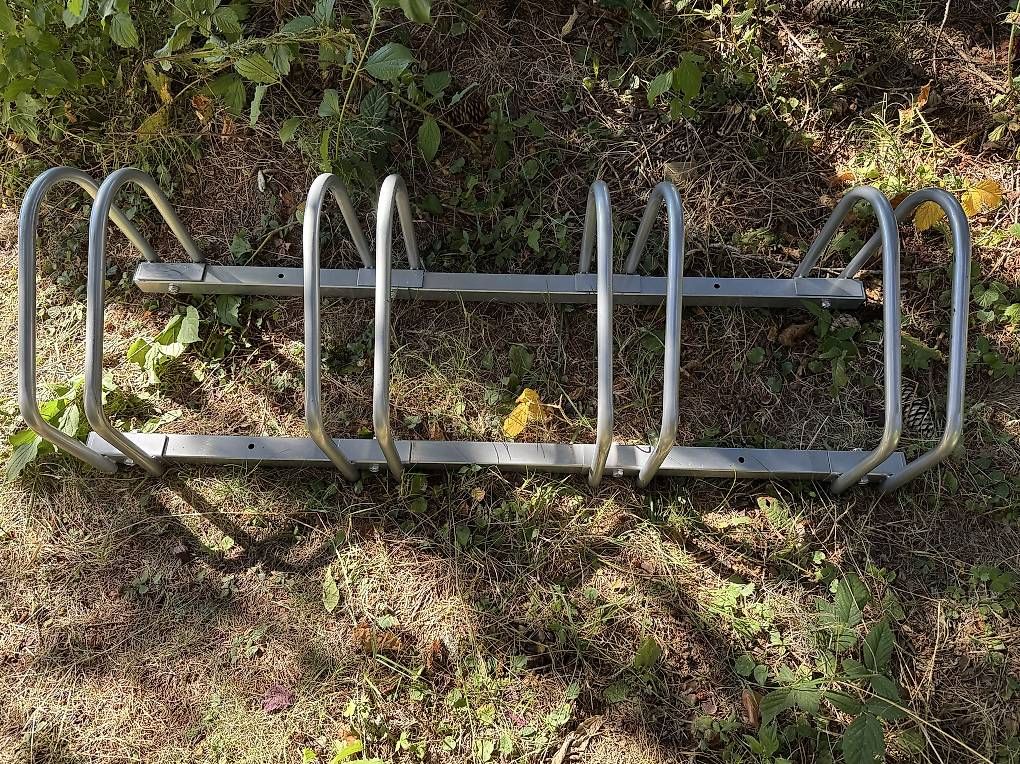 Pezzi di ricambio: Parc à vélos 4 places – Nuovo e nell'imballaggio originale da Lausanne 26 venduto da joa_85xd