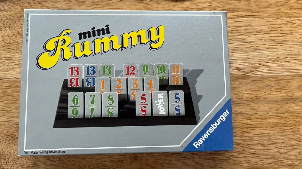 Mini Rummy Spiel Set Mit 104 Karten - Strategiespiel Für Familie & Kinder Ab 6 Jahren