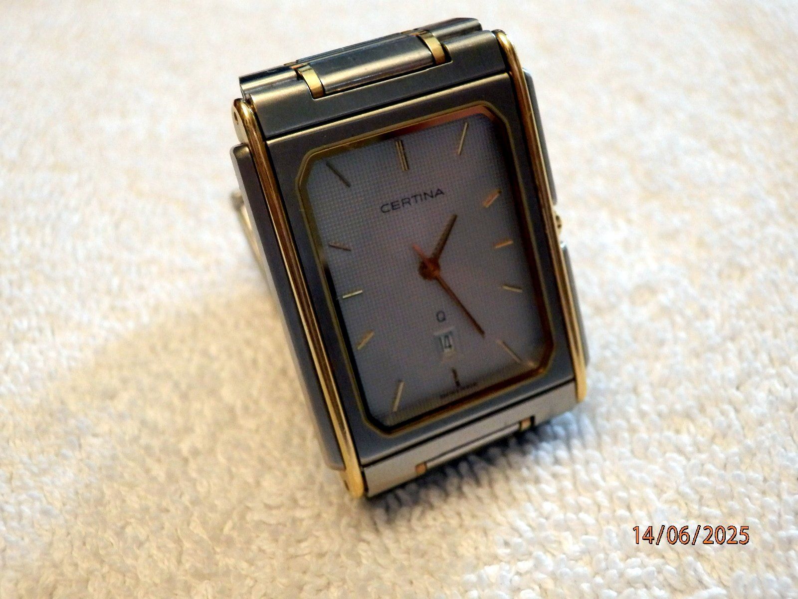 Certina Orologi: Certina, Quartz, Gehäuse + Armband mit Goldelemente, 27 x 37 – Usato da Ueberstorf venduto da dinbau 6