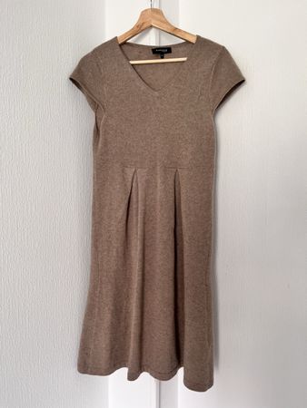 Mark Adam New York cashmere dress size 36 with defects