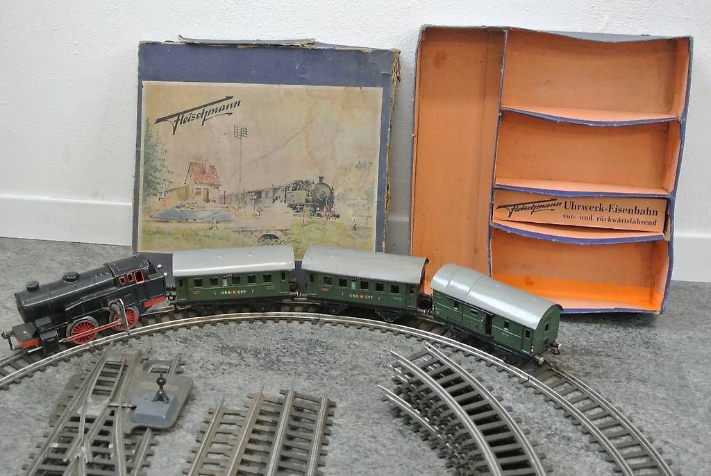 Fleischmann Modellini di ferrovie: Fleischman, Eisenbahn Anlage, Spur 0 – Usato da Worben venduto da Retog777 2