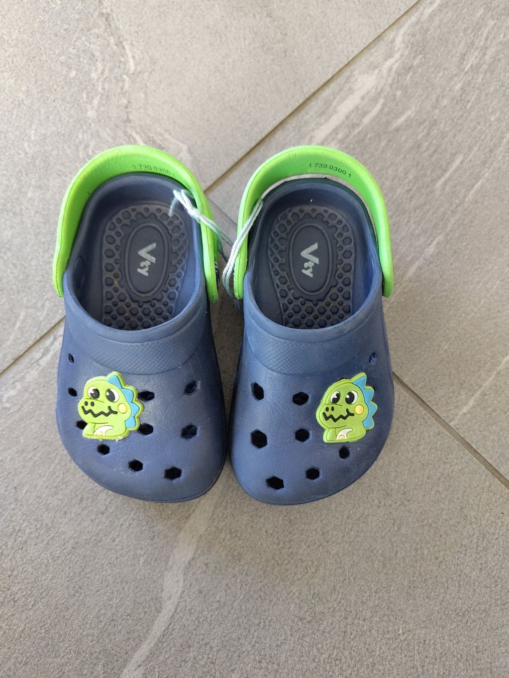 Schuhe für Jungen: Dino Crocs, Gr. 20 – Gebraucht aus Reichenburg von DerUhu 1