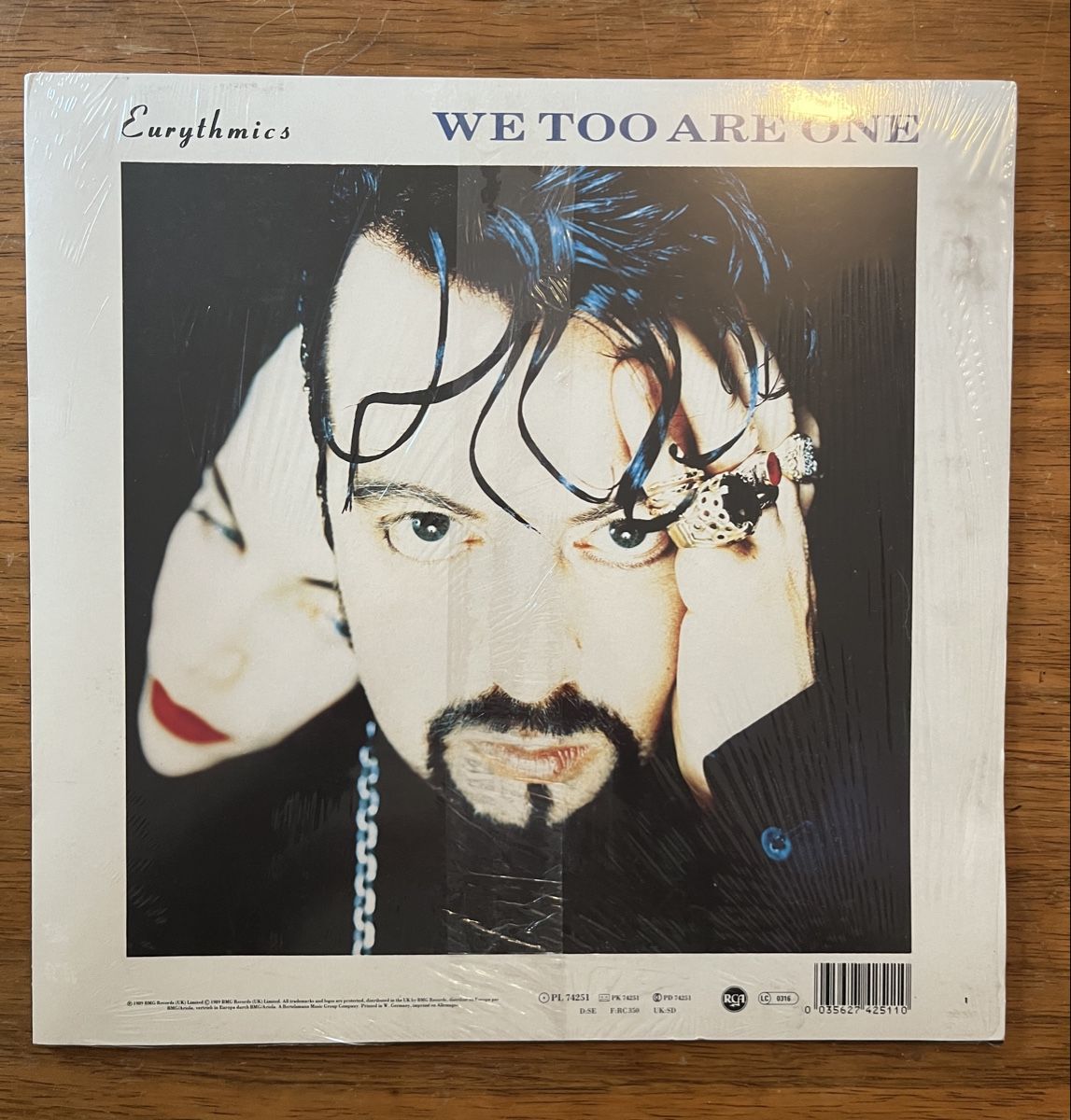 Schallplatten: Eurythmics we too are one lp – Gebraucht aus Liestal von TKocher