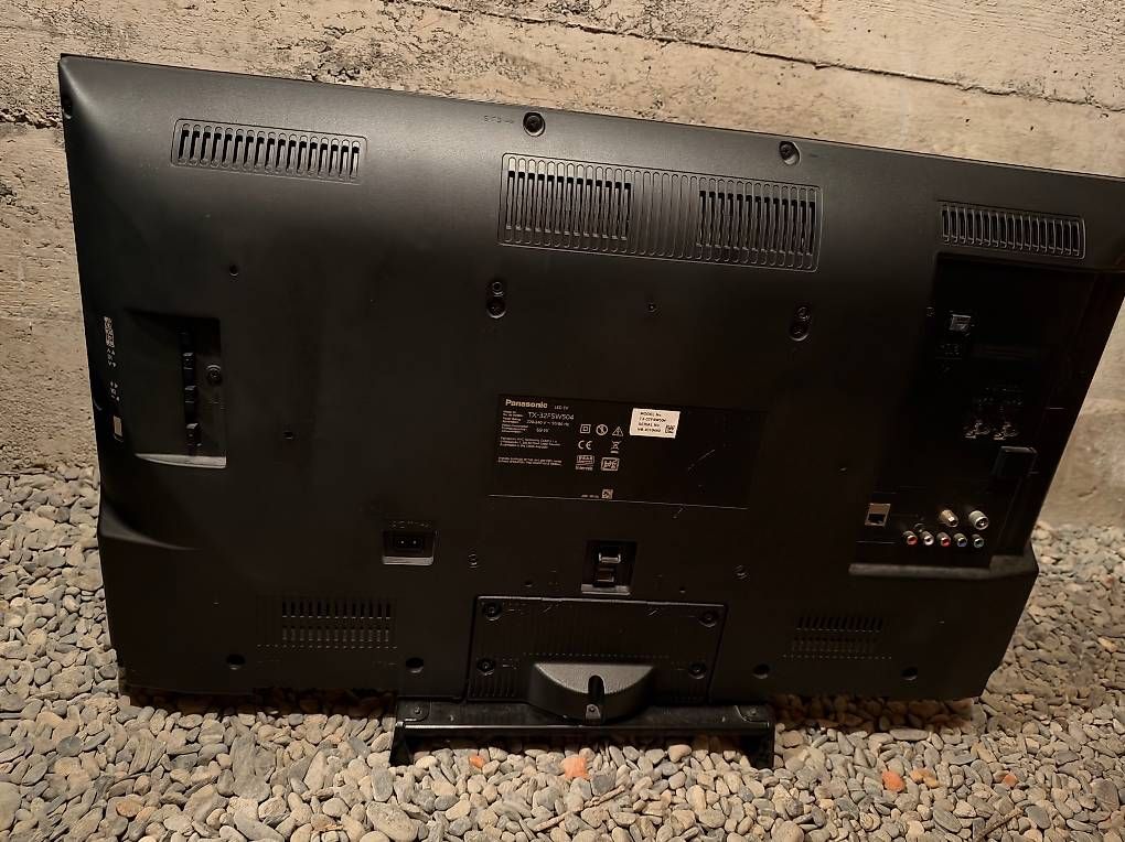 Fernseher: Panasonic TX-32FSW504 – Gebraucht aus Unterseen von pinandgreen 1