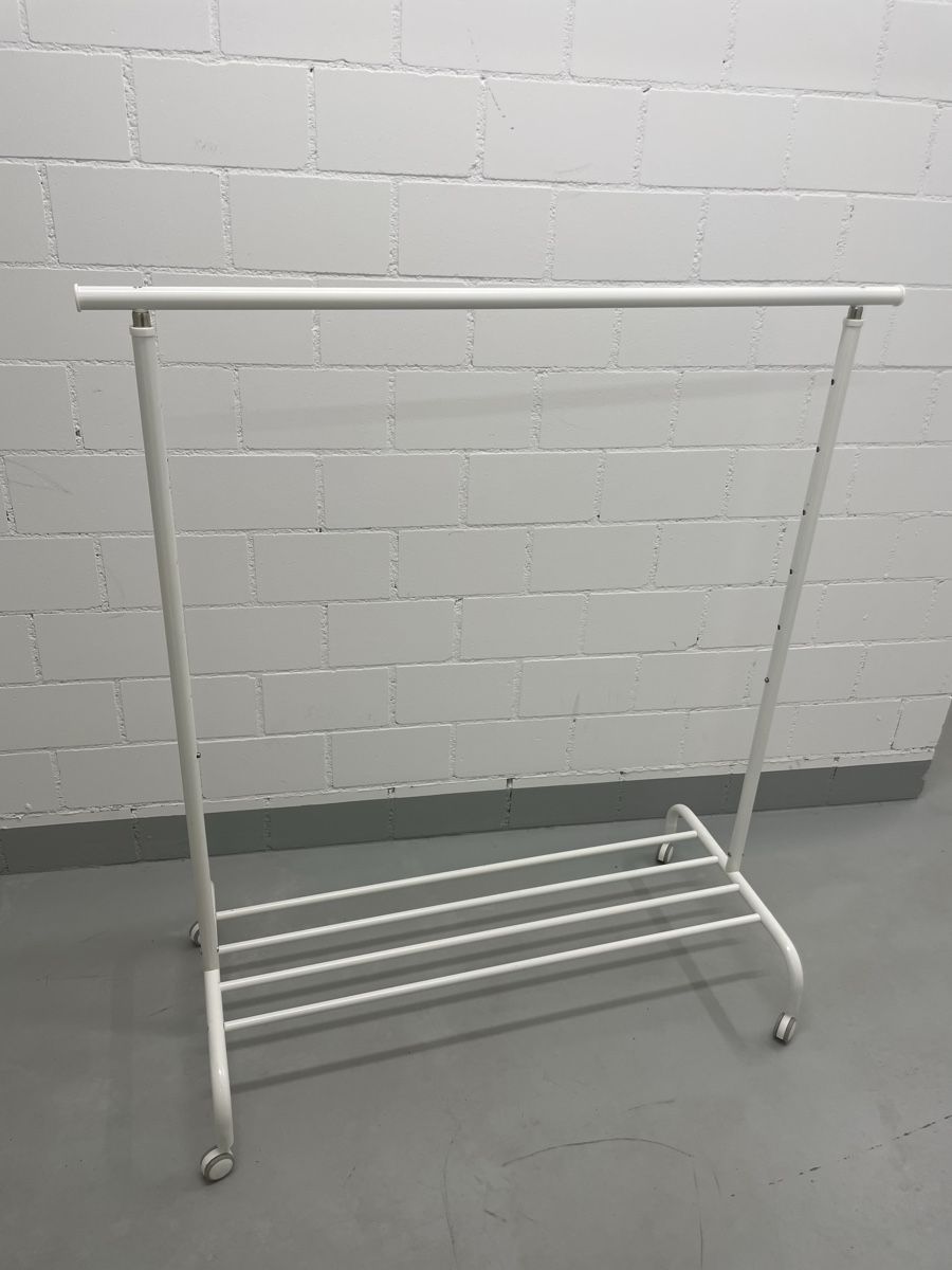 Ikea Garderobe: IKEA Kleiderständer – Gebraucht aus Frauenfeld von sha_56fn