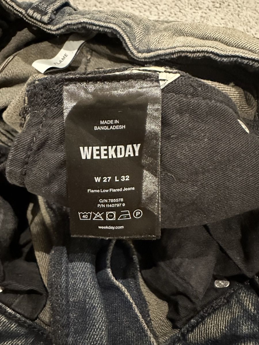 Weekday Jeans: Weekday flame low flared Jeans - W27 L32 – Nuovo (secondo la descrizione) da Kerns venduto da liv_8rly 6