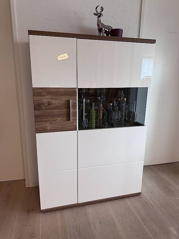 Cassettiere: Kommode/Vitrine weiss & Holzoptik mit Glasfach – Usato da Neunkirch venduto da VivienneA