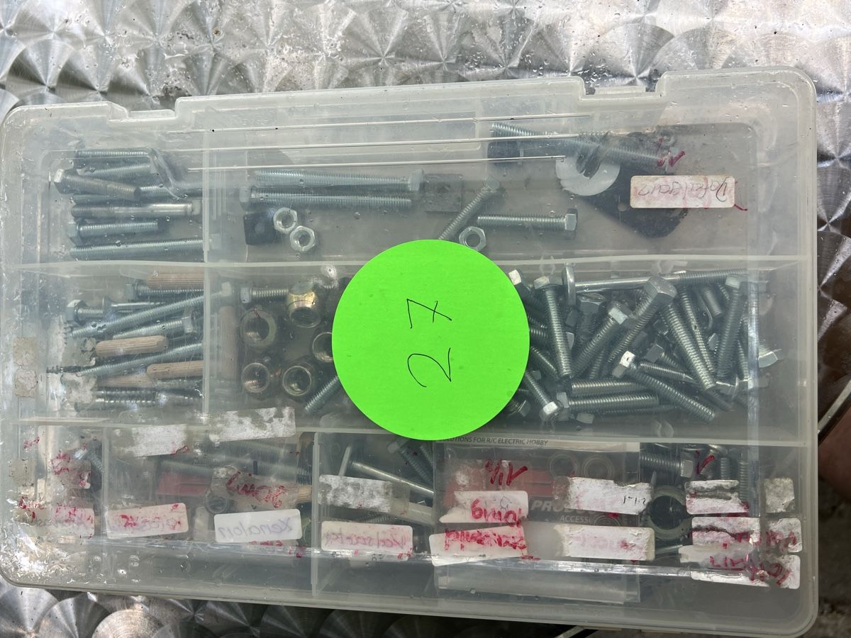 Tutti gli attrezzi: Sortiment Box Schrauben für gebraucht  – Usato da Neuenhof venduto da Willi111