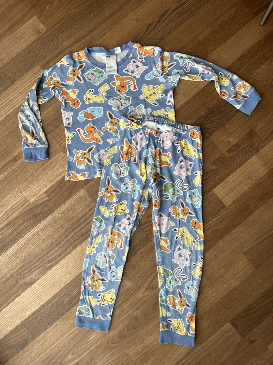 H&M Pigiama & Simili: Pyjama H&M Pokémon 116 – Usato da Luzern venduto da Aldabema