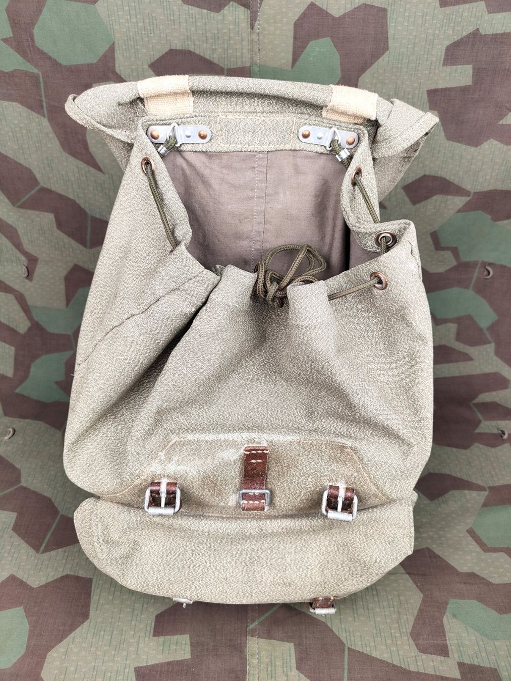 Schweizer Armee Uniformi: Rucksack Ord. 1958, Variante 1 – Usato da Bauma venduto da SwissMilitaria 8