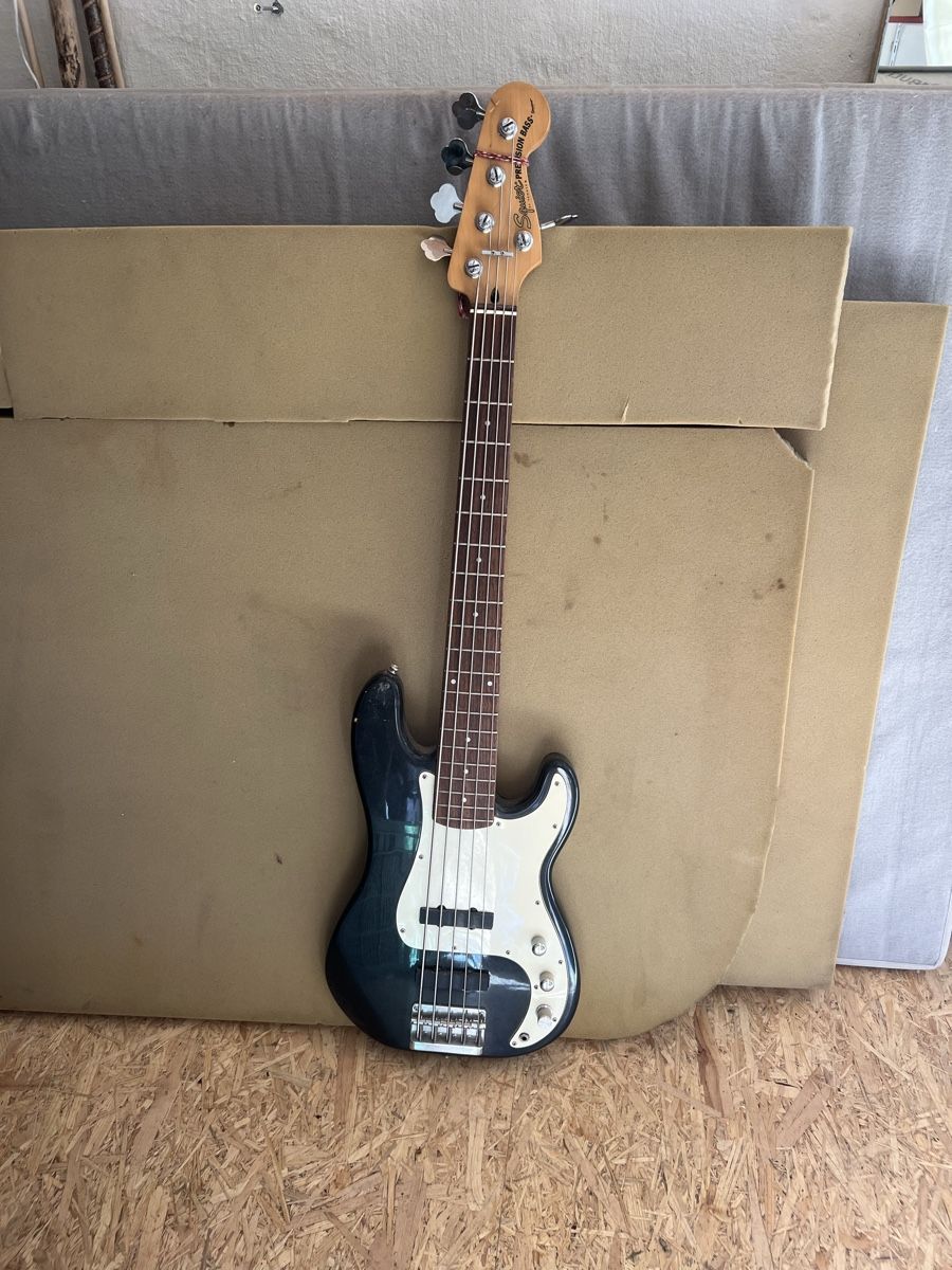 Squier Strumenti musicali: Squier Precision Bass - 5 Saiter – Usato da Bonaduz venduto da MalvinPMP