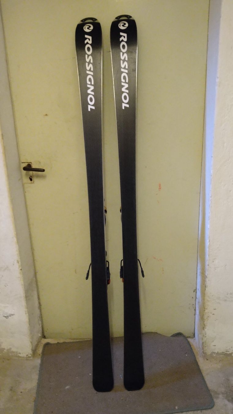Rossignol Skis: Ski Rossignol Oversize Länge 164cm – Gebraucht aus Gelterkinden von martinom 1