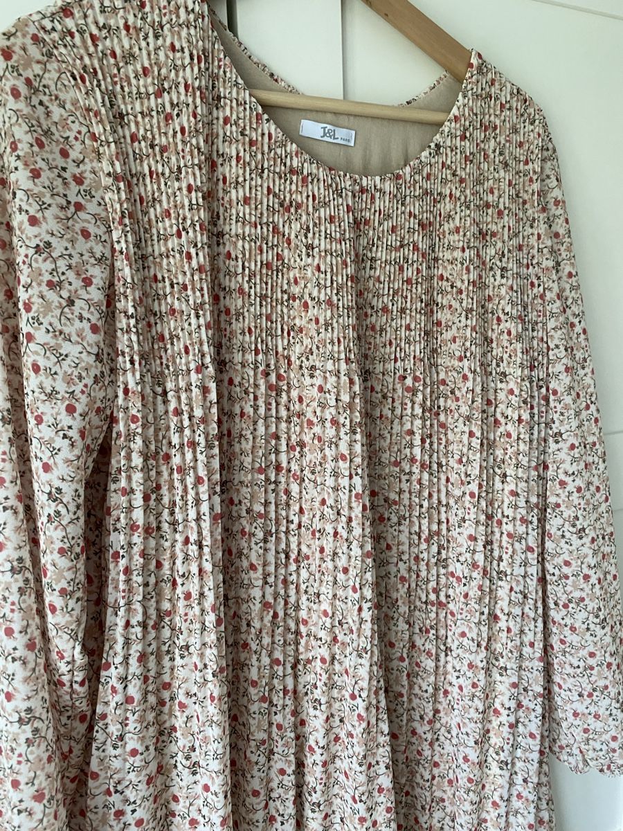 Vestiti: Robe d'été à fleurs plissée  – Usato da Villars-sur-Glâne venduto da mel_6q5w 1